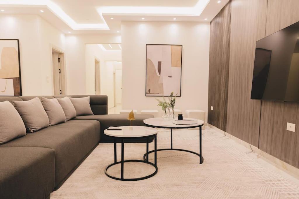 Apartment Signature Breezy Modern Cairo