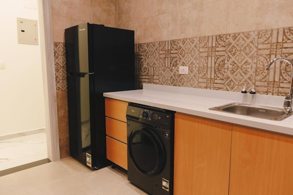 Apartment Signature Breezy Modern *